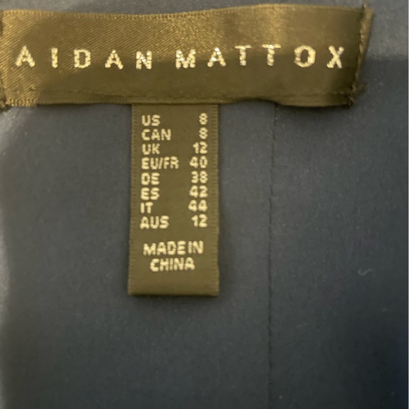 Formal/ Prom dress size 8 - Picture 4 of 5